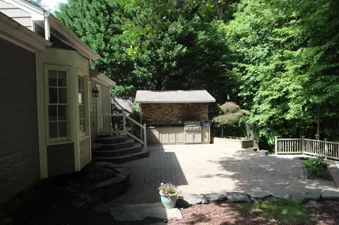 129 Skipwyth Cir, Cary, NC 27513 photo 2