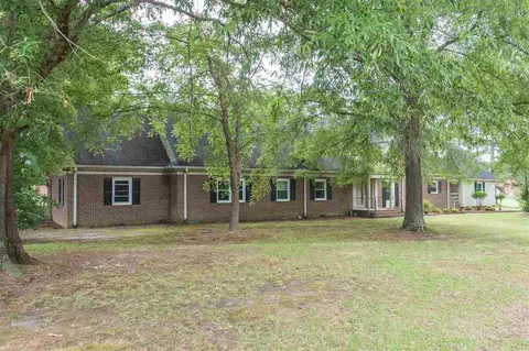 615 E H St, Erwin, NC 28339 photo 2