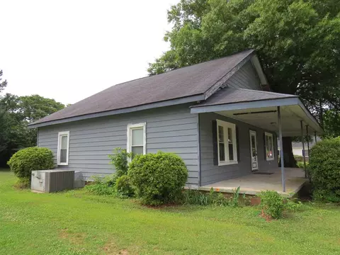 111 4th St, Erwin, NC 28339 photo 3