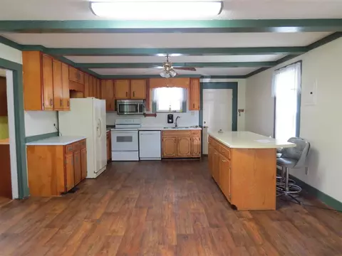 111 4th St, Erwin, NC 28339 photo 4