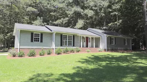 6101 Summerfield Dr, Durham, NC 27712 photo 2