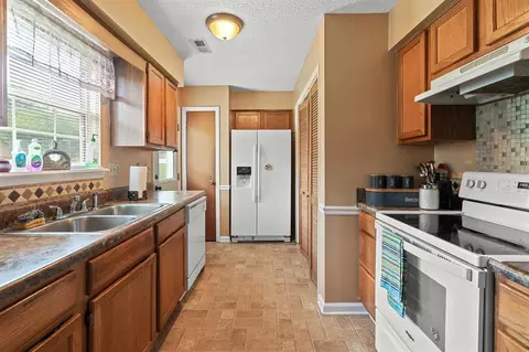 4007 Ludgate Dr, Durham, NC 27713 photo 6