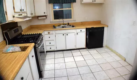 524 E Millbrook Rd, Raleigh, NC 27609 photo 3
