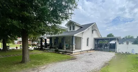 506 W Parrish Dr, Benson, NC 27504 photo 3