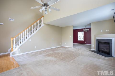 10 Newtown Ct, Durham, NC 27713 photo 2