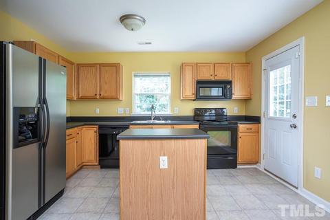 10 Newtown Ct, Durham, NC 27713 photo 3