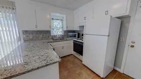 17 Delta Dr, Roxboro, NC 27573 photo 6