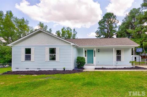 114 E Julia St, Angier, NC 27501 photo 2