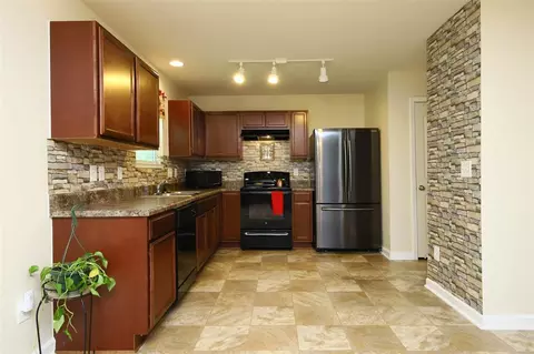 11 E Waycliff Rd, Henderson, NC 27537 photo 14