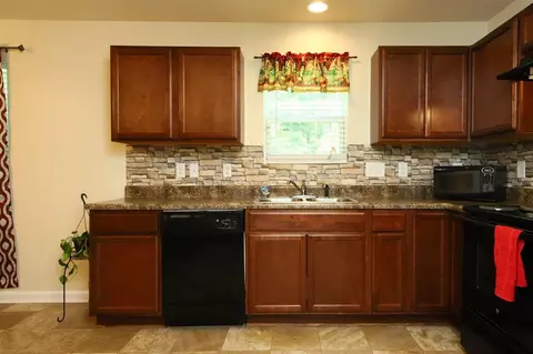 11 E Waycliff Rd, Henderson, NC 27537 photo 16