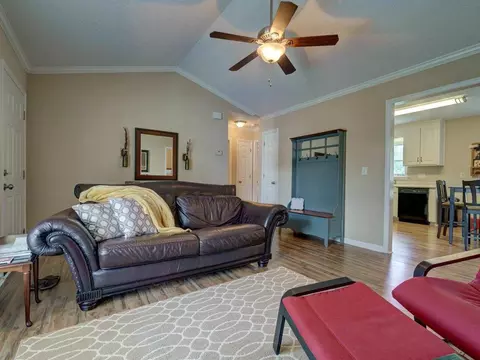 21 Atlantic Ave, Benson, NC 27504 photo 8