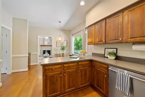 2226 Parkside Dr, Durham, NC 27707 photo 9