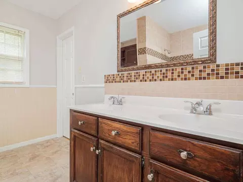 102 Deepwood Cir, Garner, NC 27529 photo 17