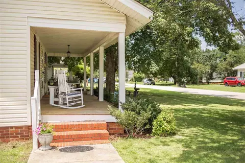 309 E F St, Erwin, NC 28339 photo 3
