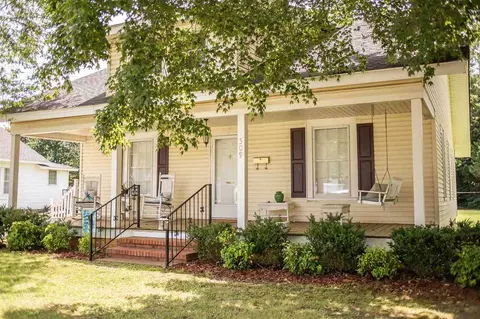 309 E F St, Erwin, NC 28339 photo 2