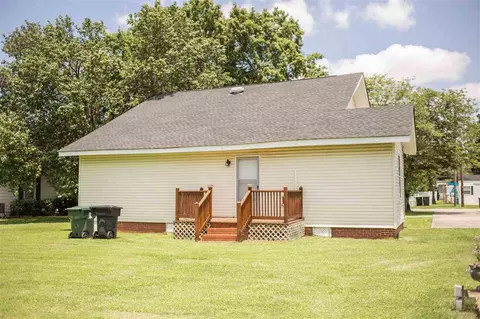 309 E F St, Erwin, NC 28339 photo 4