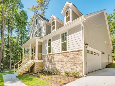 8 Shelly Pl, Durham, NC 27707 photo 2