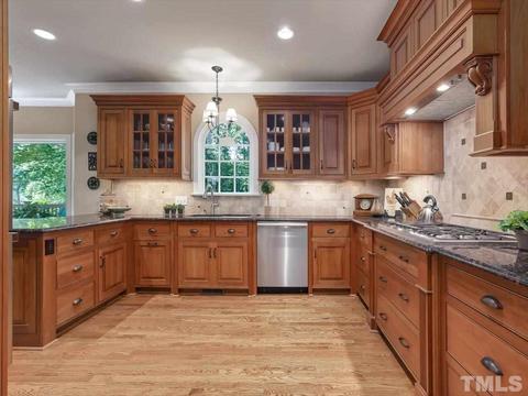 102 Lochview Dr, Cary, NC 27518 photo 4