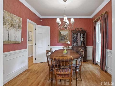 102 Lochview Dr, Cary, NC 27518 photo 2