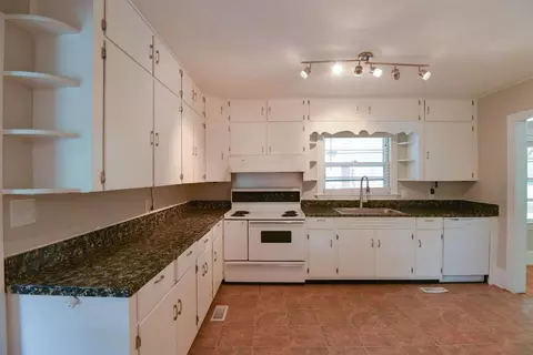 903 S 2nd St, Smithfield, NC 27577 photo 9