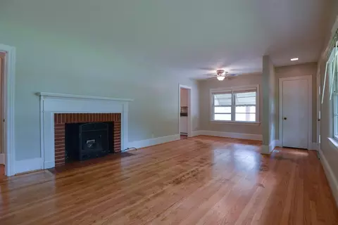 903 S 2nd St, Smithfield, NC 27577 photo 6
