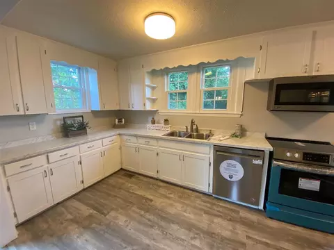 204 W D St, Erwin, NC 28339 photo 11