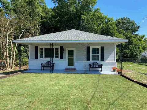204 W D St, Erwin, NC 28339 photo 2
