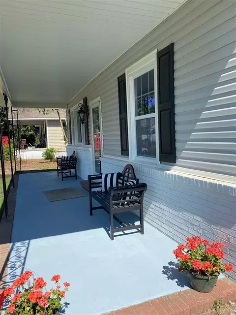 204 W D St, Erwin, NC 28339 photo 3