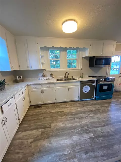 204 W D St, Erwin, NC 28339 photo 12
