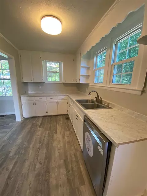 204 W D St, Erwin, NC 28339 photo 17