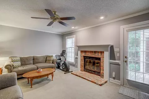 103 Hedgerow Ct, Cary, NC 27513 photo 2