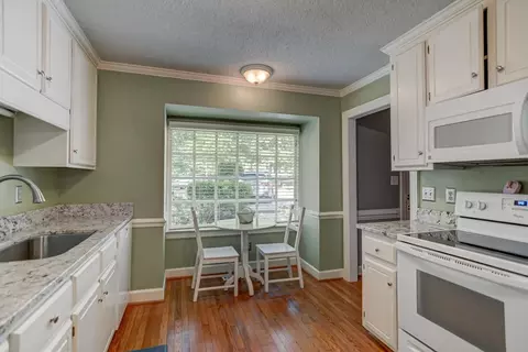103 Hedgerow Ct, Cary, NC 27513 photo 4