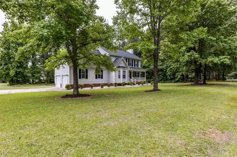 100 Heather Dr, Garner, NC 27529 photo 2
