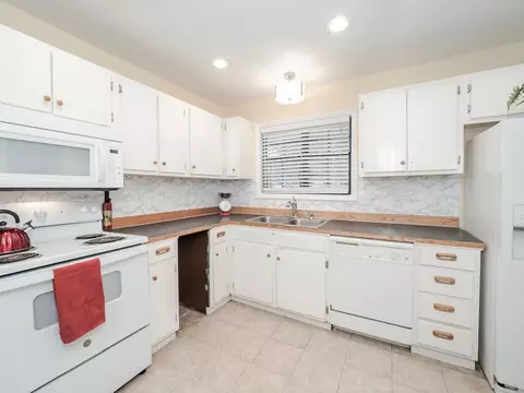 5 Willow Bridge Dr, Durham, NC 27707 photo 7