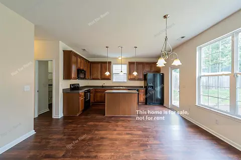 521 Poplar St, Durham, NC 27703 photo 4