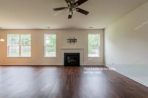 521 Poplar St, Durham, NC 27703 photo 5