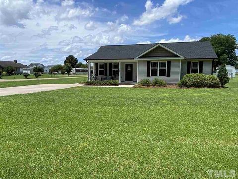 953 Butler Dr, Erwin, NC 28339 photo 2