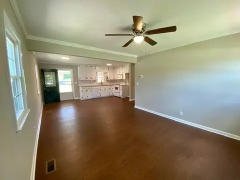 407 E Pearsall St, Dunn, NC 28334 photo 4