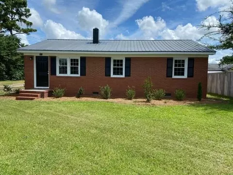 407 E Pearsall St, Dunn, NC 28334 photo 1