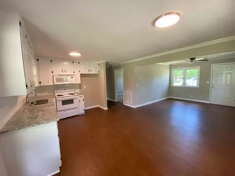 407 E Pearsall St, Dunn, NC 28334 photo 8