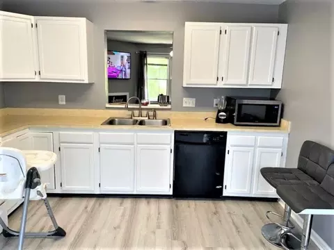 324 Kilarney Dr, Durham, NC 27703 photo 5