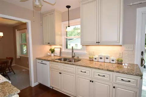 401 E Millbrook Rd, Raleigh, NC 27609 photo 11