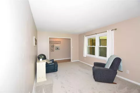401 E Millbrook Rd, Raleigh, NC 27609 photo 9