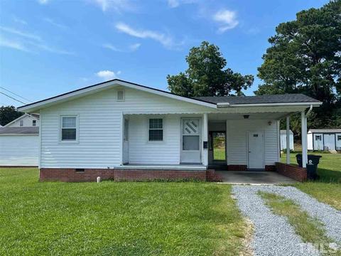 202 E J St, Erwin, NC 28339 photo 1