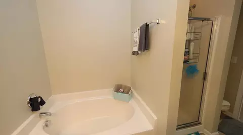 5533 Running Fox Ln, Durham, NC 27703 photo 3