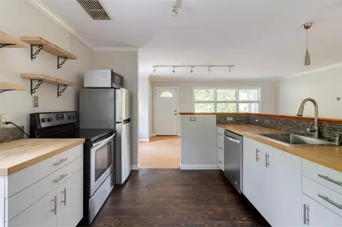 2507 Pickett Rd, Durham, NC 27705 photo 8