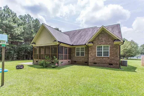 1213 Dixie Dr, Selma, NC 27576 photo 3