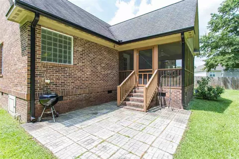1213 Dixie Dr, Selma, NC 27576 photo 6