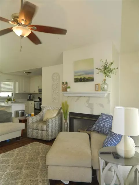 101 Phyllis Dr, Benson, NC 27504 photo 8