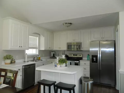 101 Phyllis Dr, Benson, NC 27504 photo 10